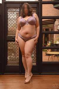 Lou Simone Upscale full figured escort